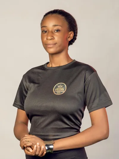 Paula Véronique Back