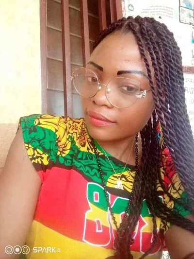 DORIANE AKENA SANTHIÈSE
